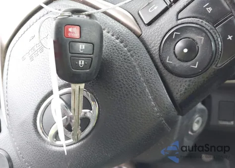 2015 Toyota Rav4 Xle из США, поврежденный, VIN 2T3RFREV3FW390644
